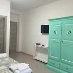 Casa de hóspedes Affitta - Domu E Mari *